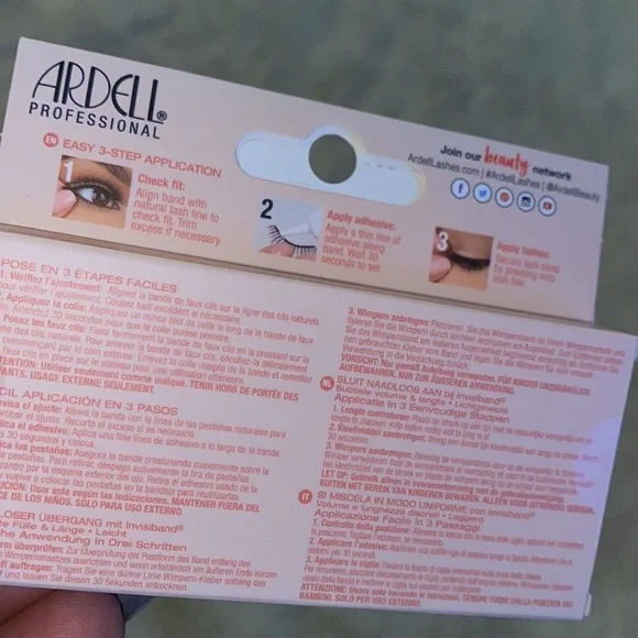 😍New n' package Ardell False Eyelashes Naked Lash Style Number 420 Lash - 1pr - Picture 2 of 5